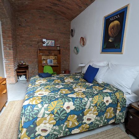 Romantic And Atypical Apartments In Prague'S Montmartre Екстер'єр фото