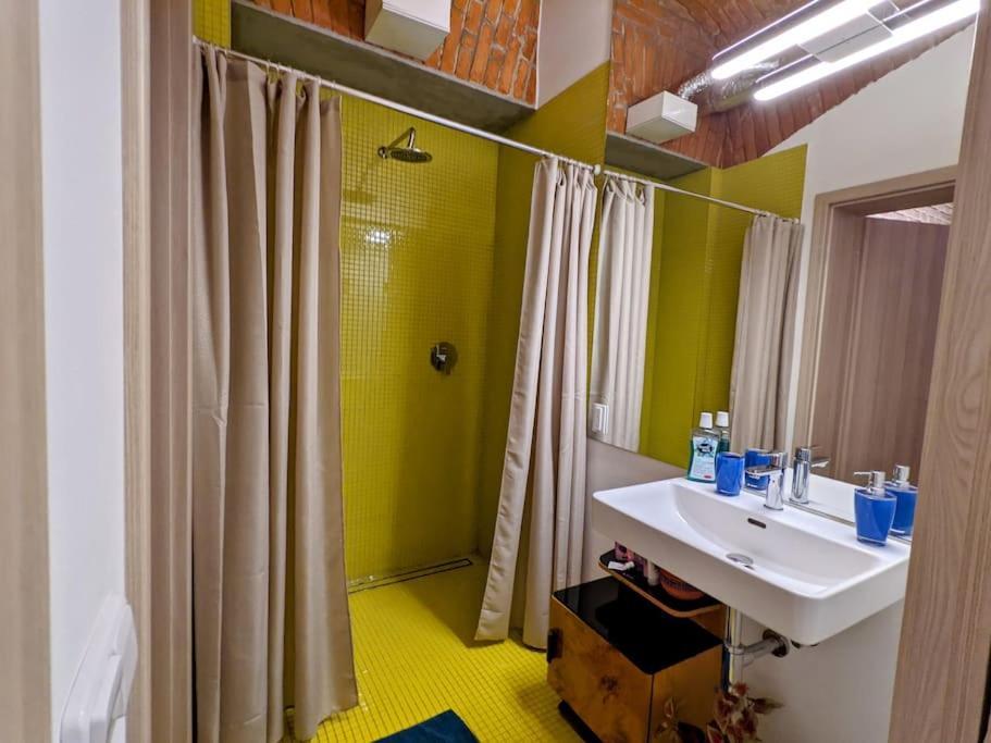 Romantic And Atypical Apartments In Prague'S Montmartre Екстер'єр фото