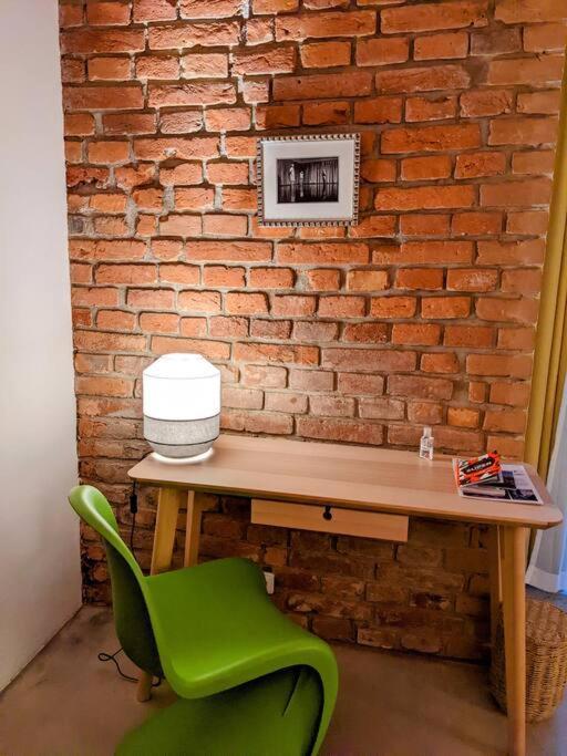 Romantic And Atypical Apartments In Prague'S Montmartre Екстер'єр фото