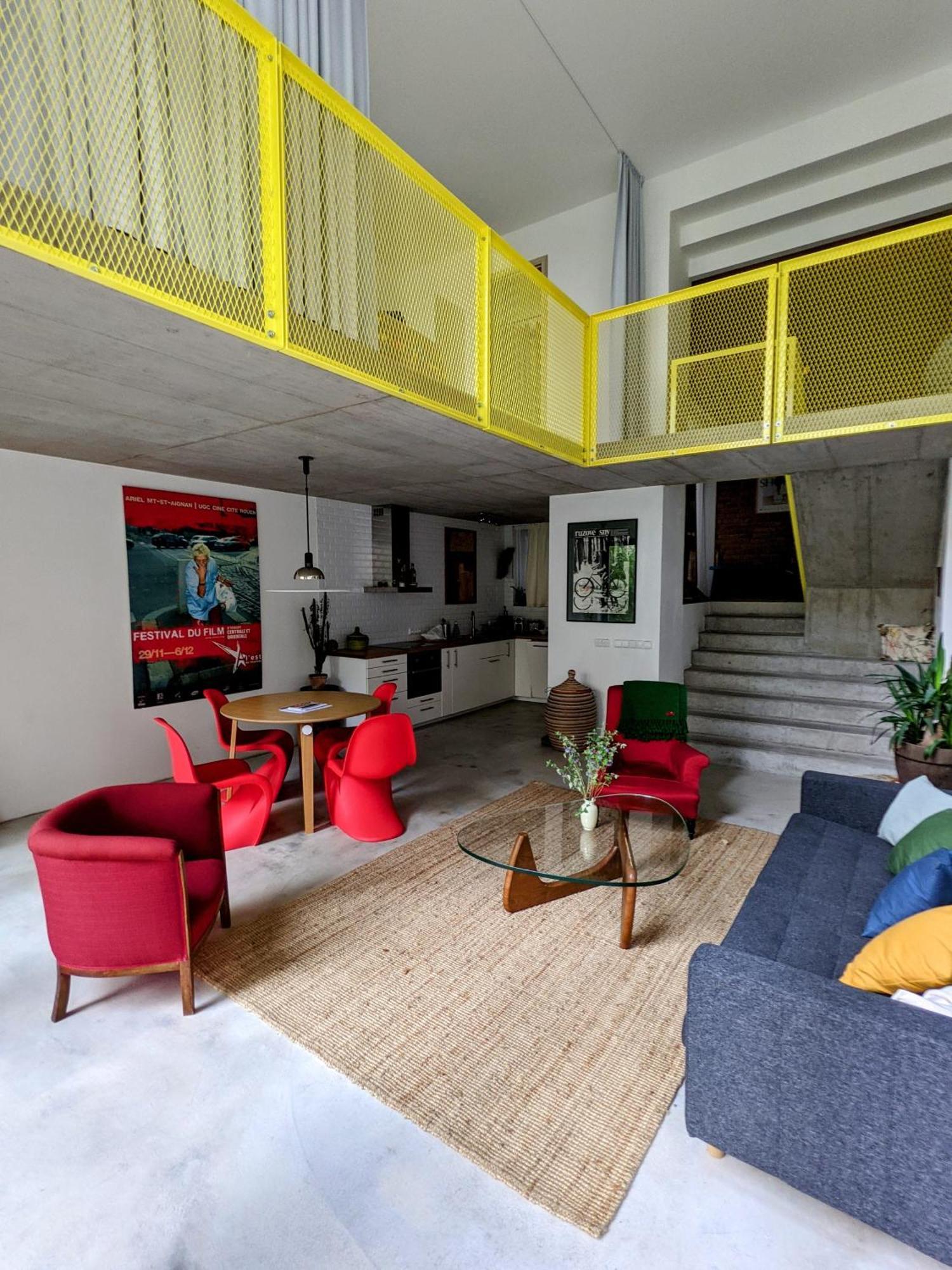 Romantic And Atypical Apartments In Prague'S Montmartre Екстер'єр фото