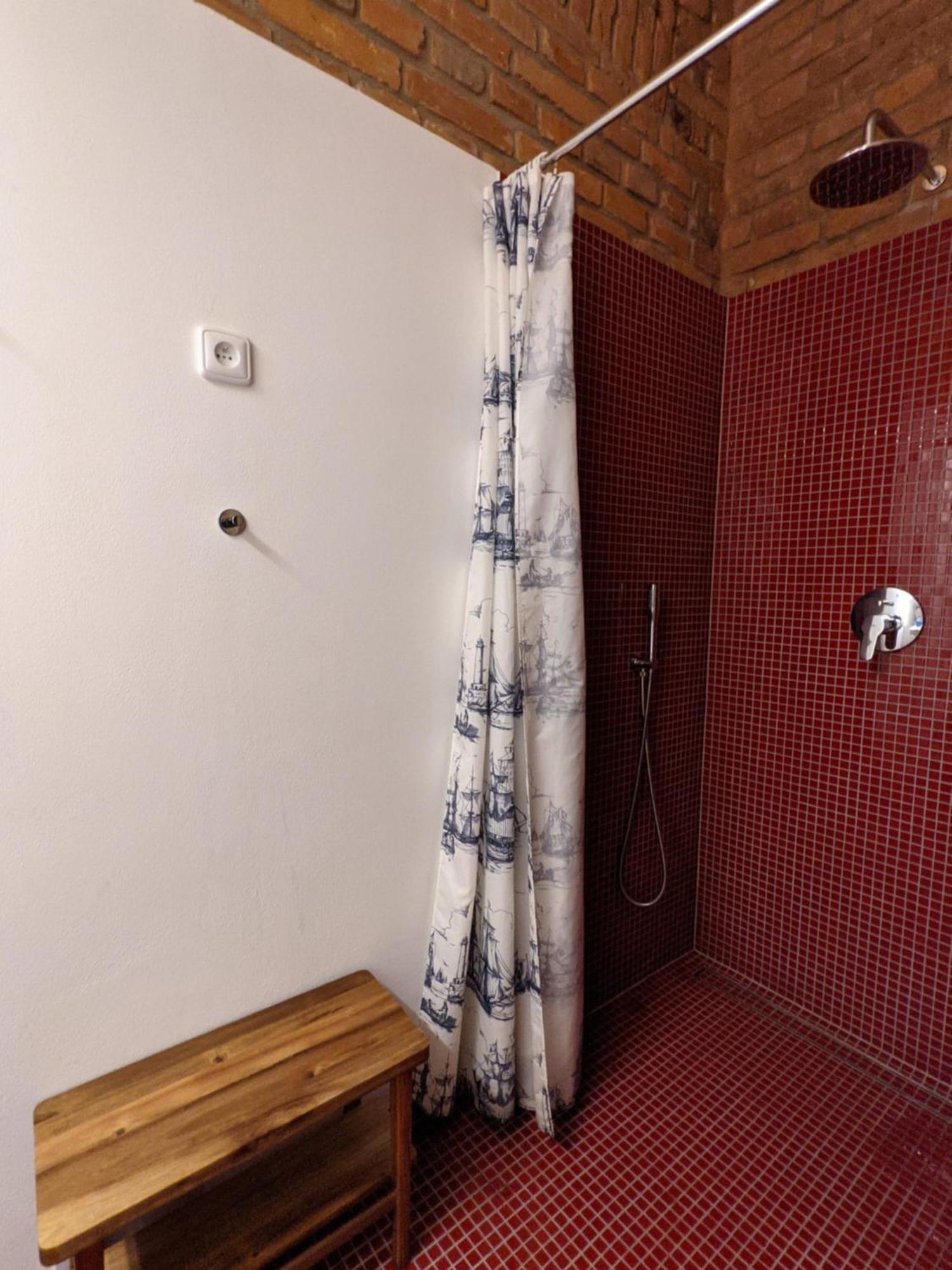 Romantic And Atypical Apartments In Prague'S Montmartre Екстер'єр фото