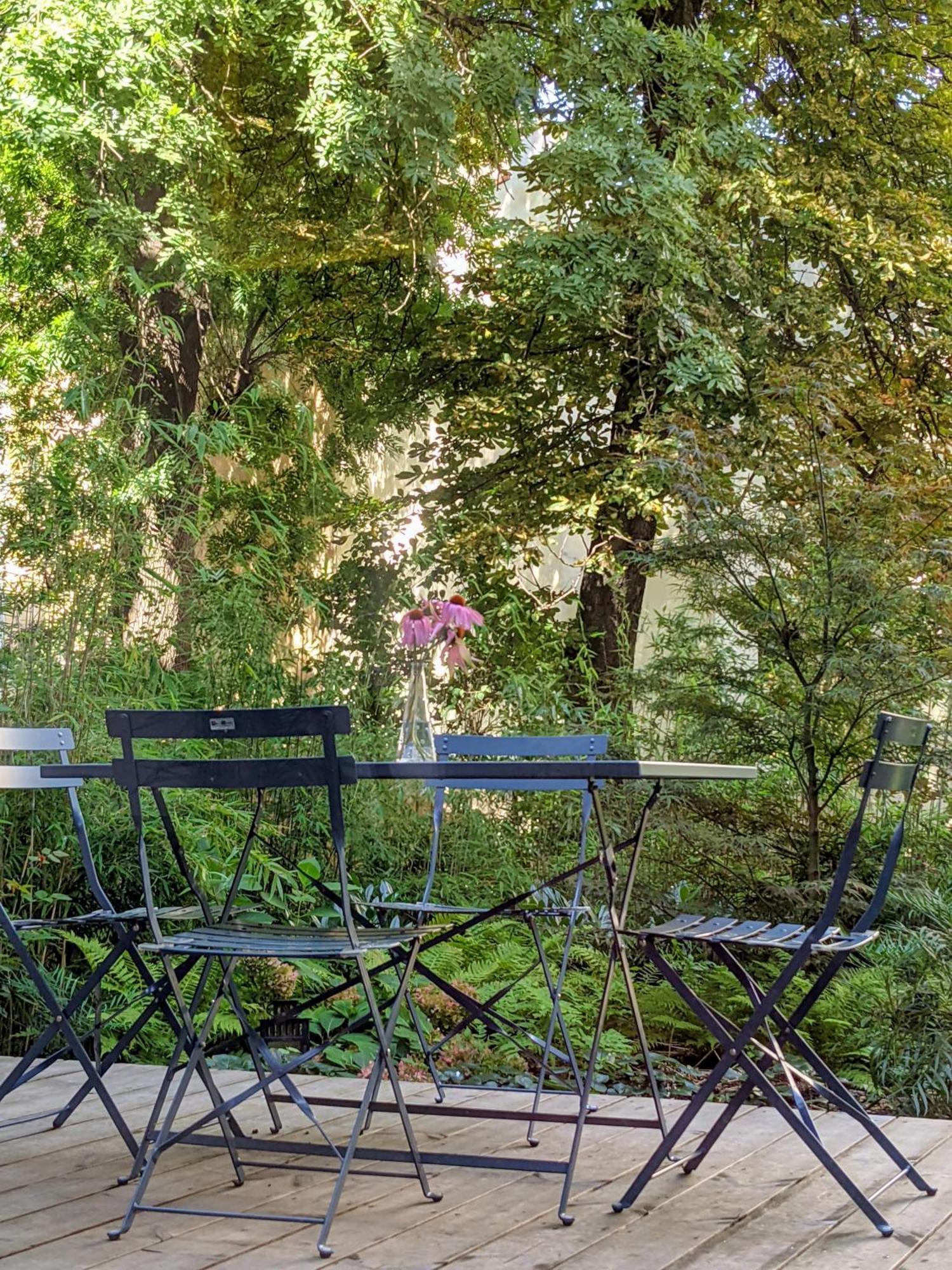 Romantic And Atypical Apartments In Prague'S Montmartre Екстер'єр фото